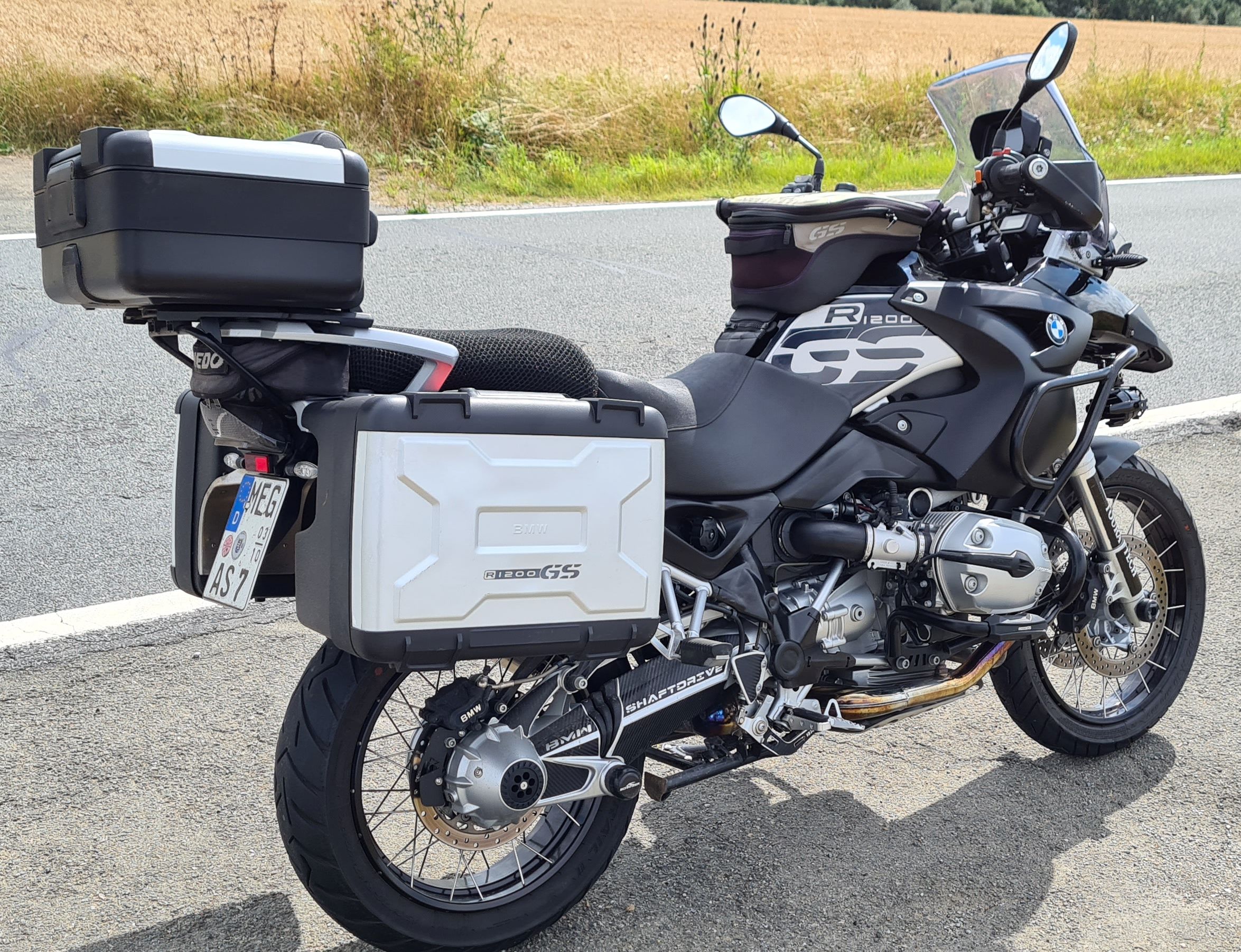 Erledigt - BMW 1200 GS TRIPLE BLACK mit viel Sonderzubehör !!!