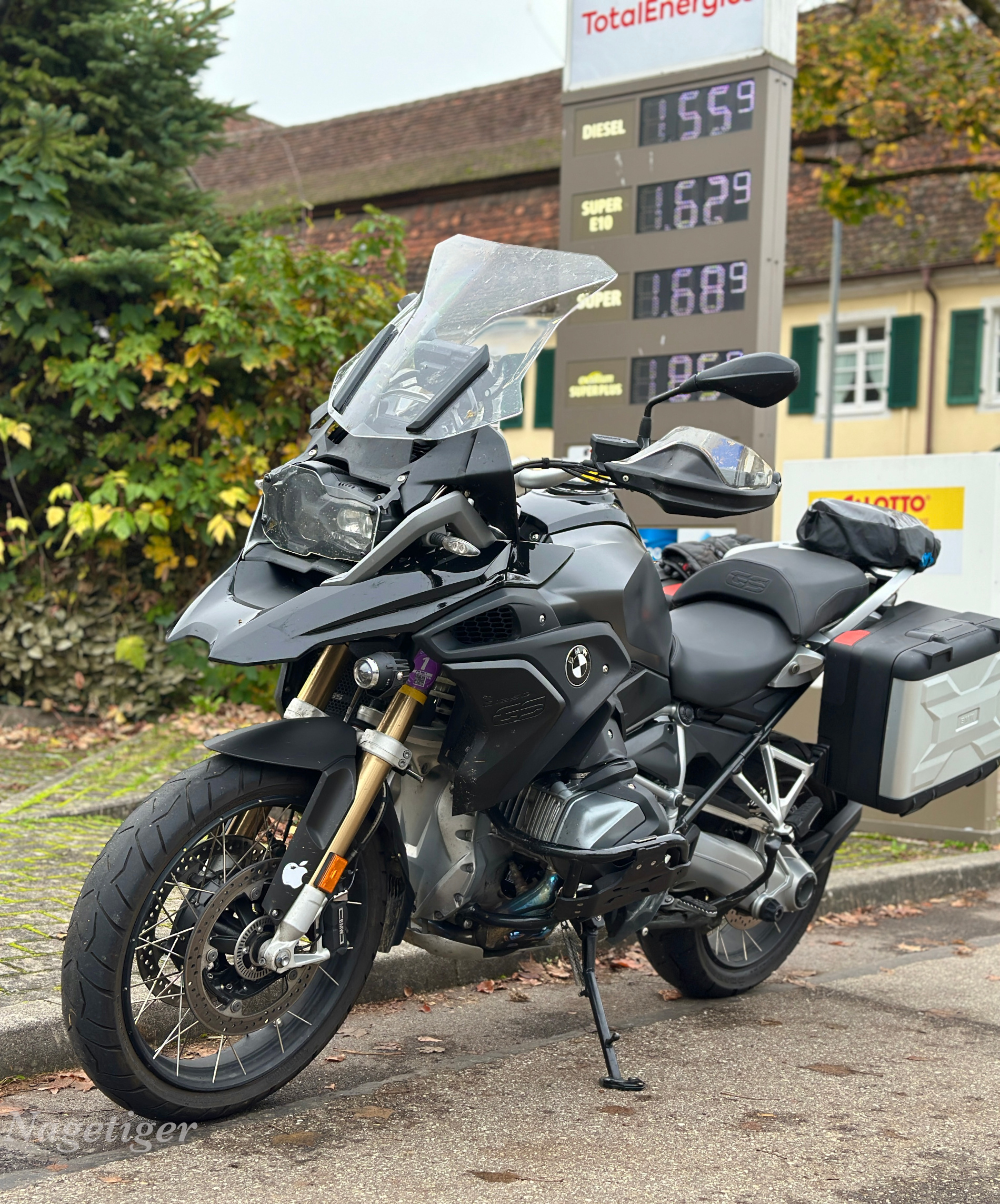 20241101_BMWr1250GS.jpg