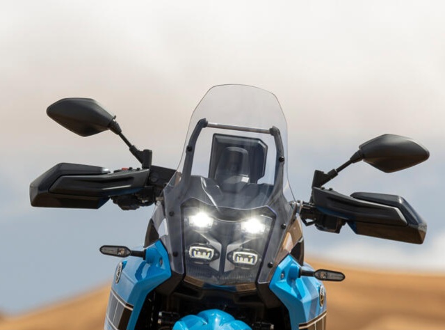 2025-Yamaha-XTZ700SPR-EU-Sky_Blue-Static-009-03.jpg