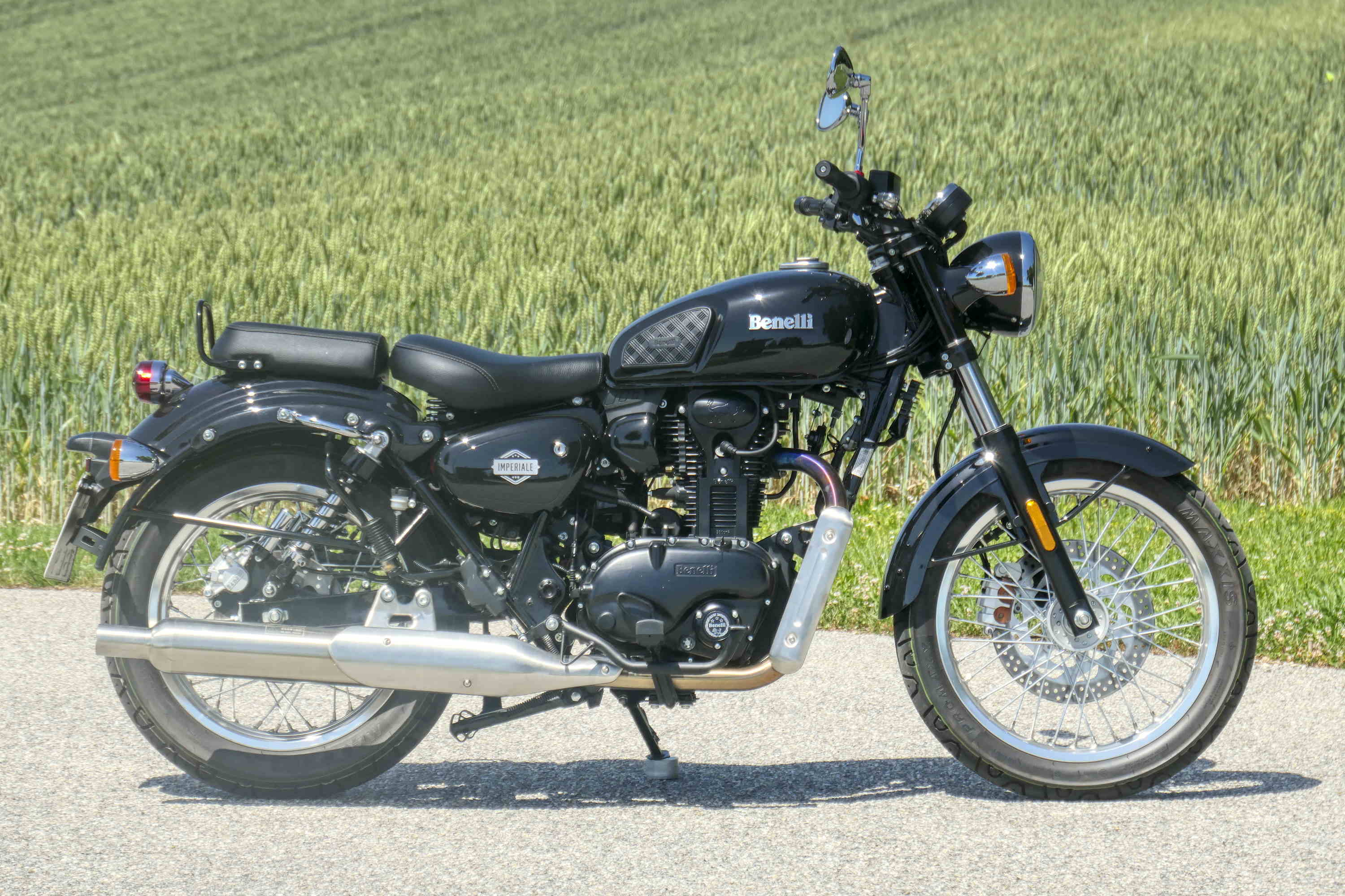 Benelli-Imperale-400-3.jpg