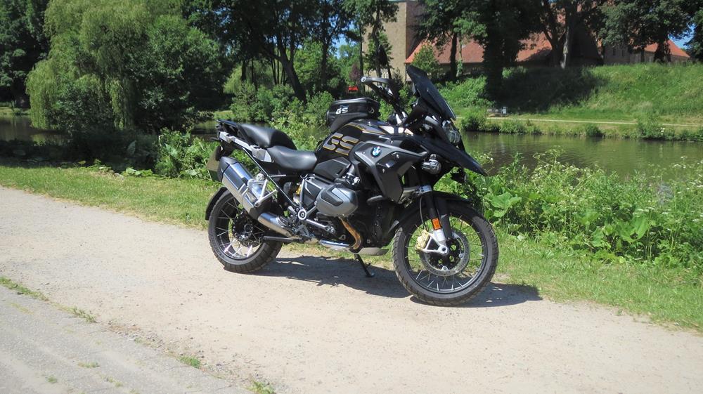 BMW R1250 GS.JPG