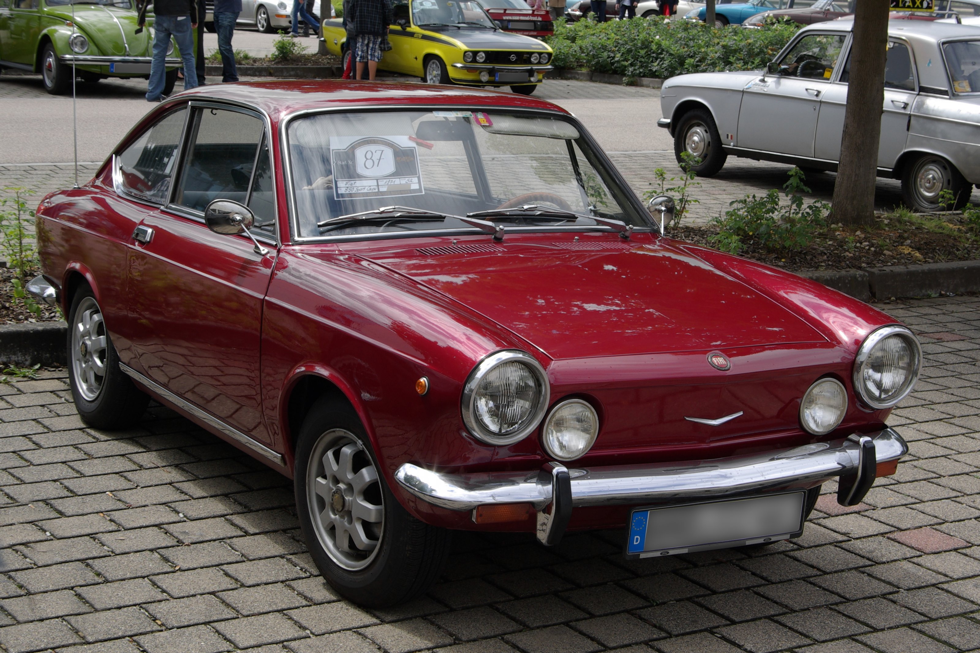 Fiat_850_Sport_Coupe_2012-07-15_14-59-09.JPG