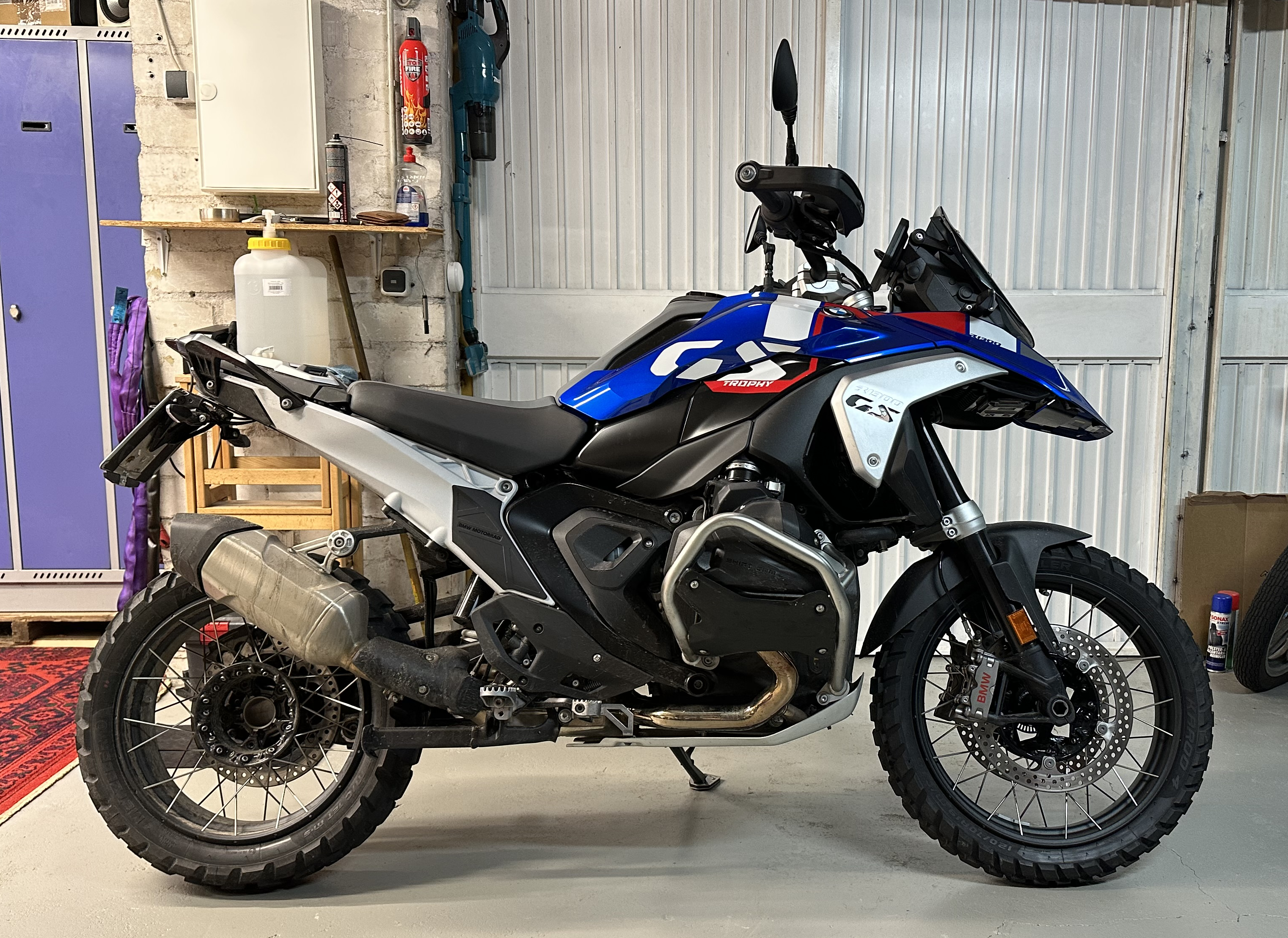 IMG_3767.png   BMW R1300 GS Heckgriff normal.png
