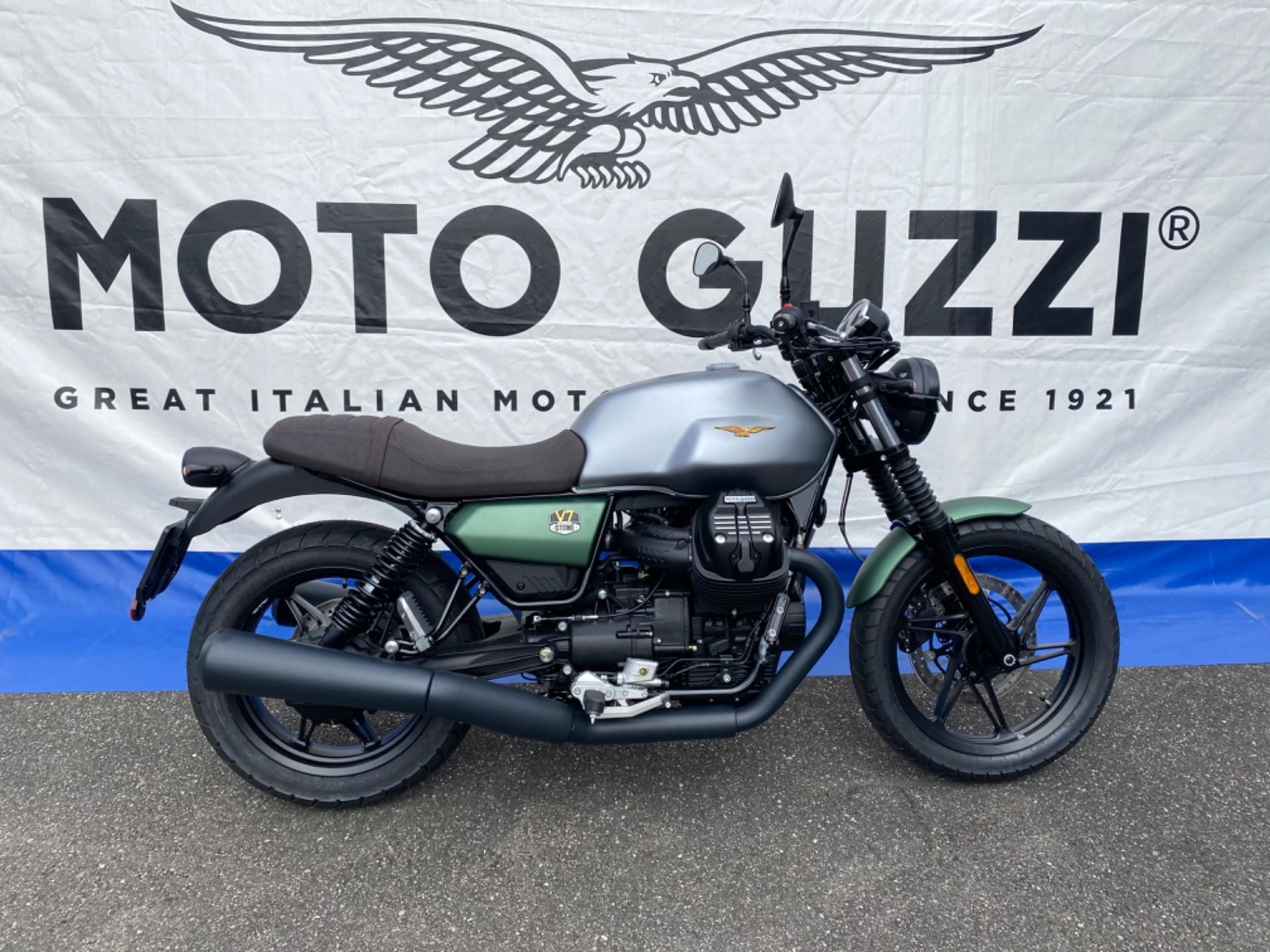 J658484-MOTO-GUZZI-V7-850-Stone.jpg