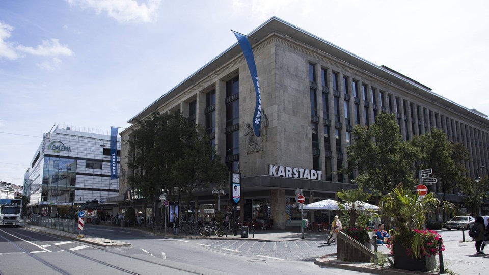 karstadt-filiale-dueseldorf-schadowstrasse-gerettet-104~_v-ARDFotogalerie.jpg