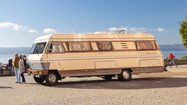 legendaerer-hymer-900-tech-tuesday-liner-wohnmobile-wohnmobile-der-luxusklasse-heel-verlag.jpg