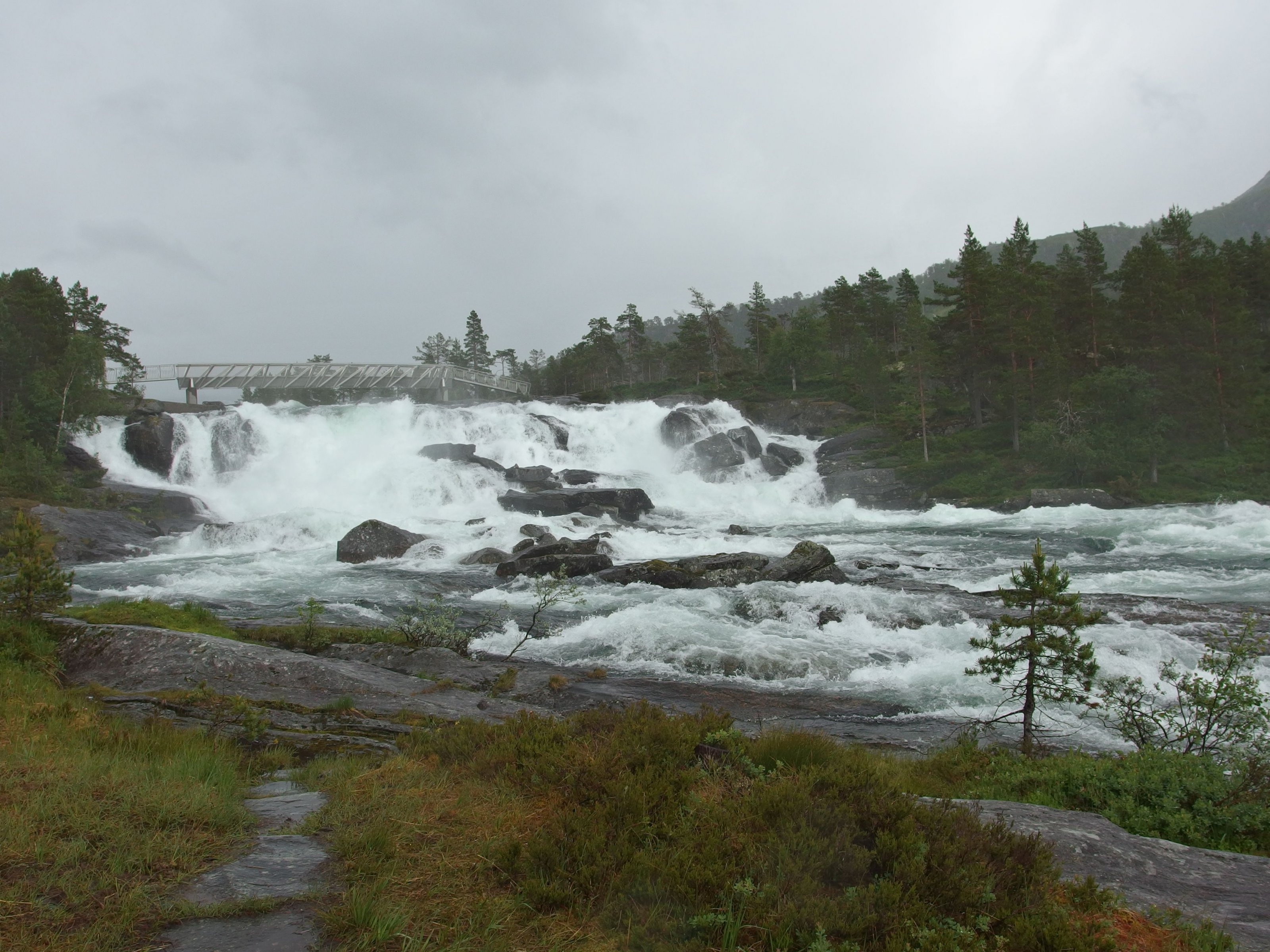 Likholefossen Wasserfalls.jpg