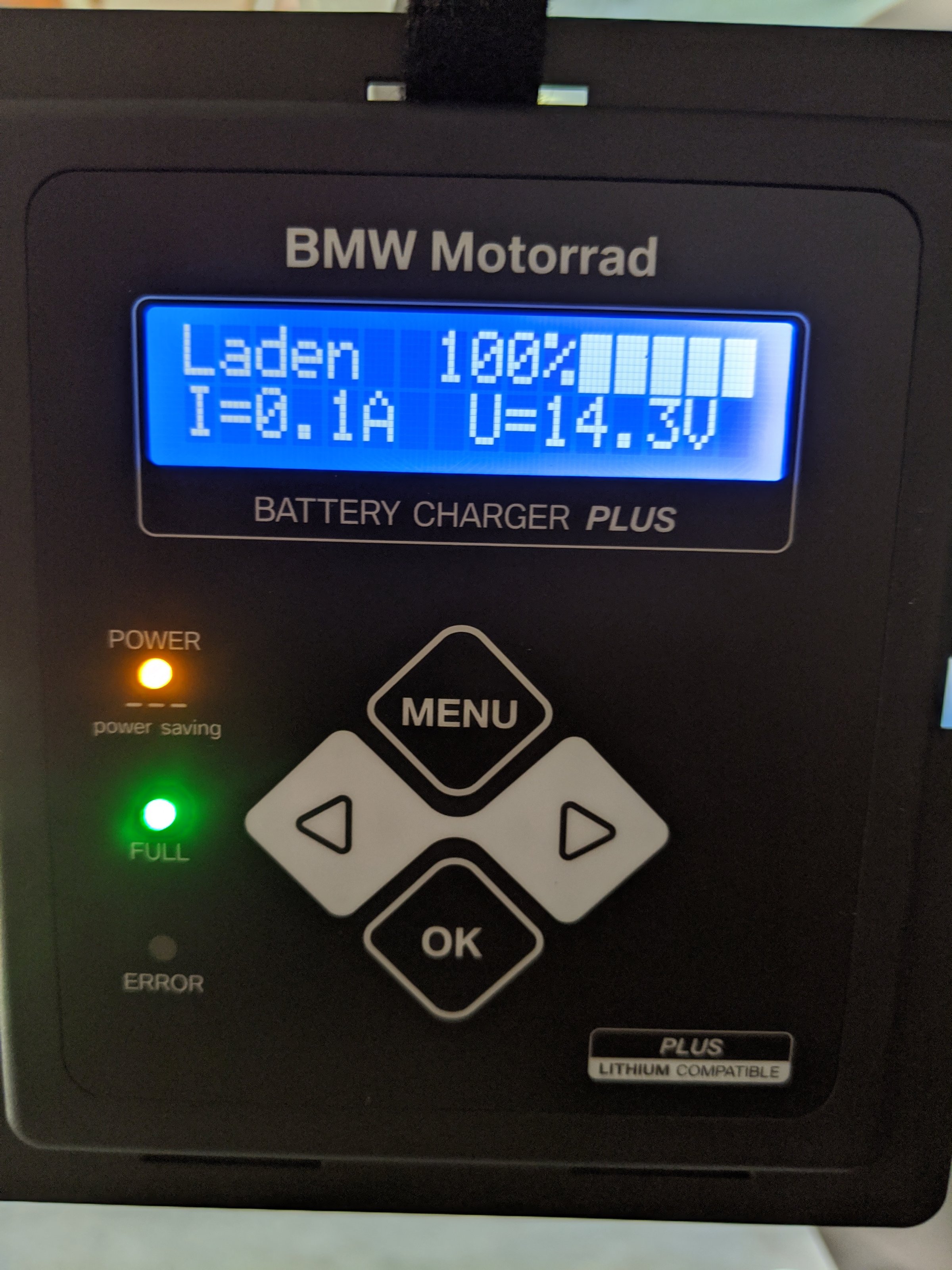 Verhalten Batterieladegerät Plus