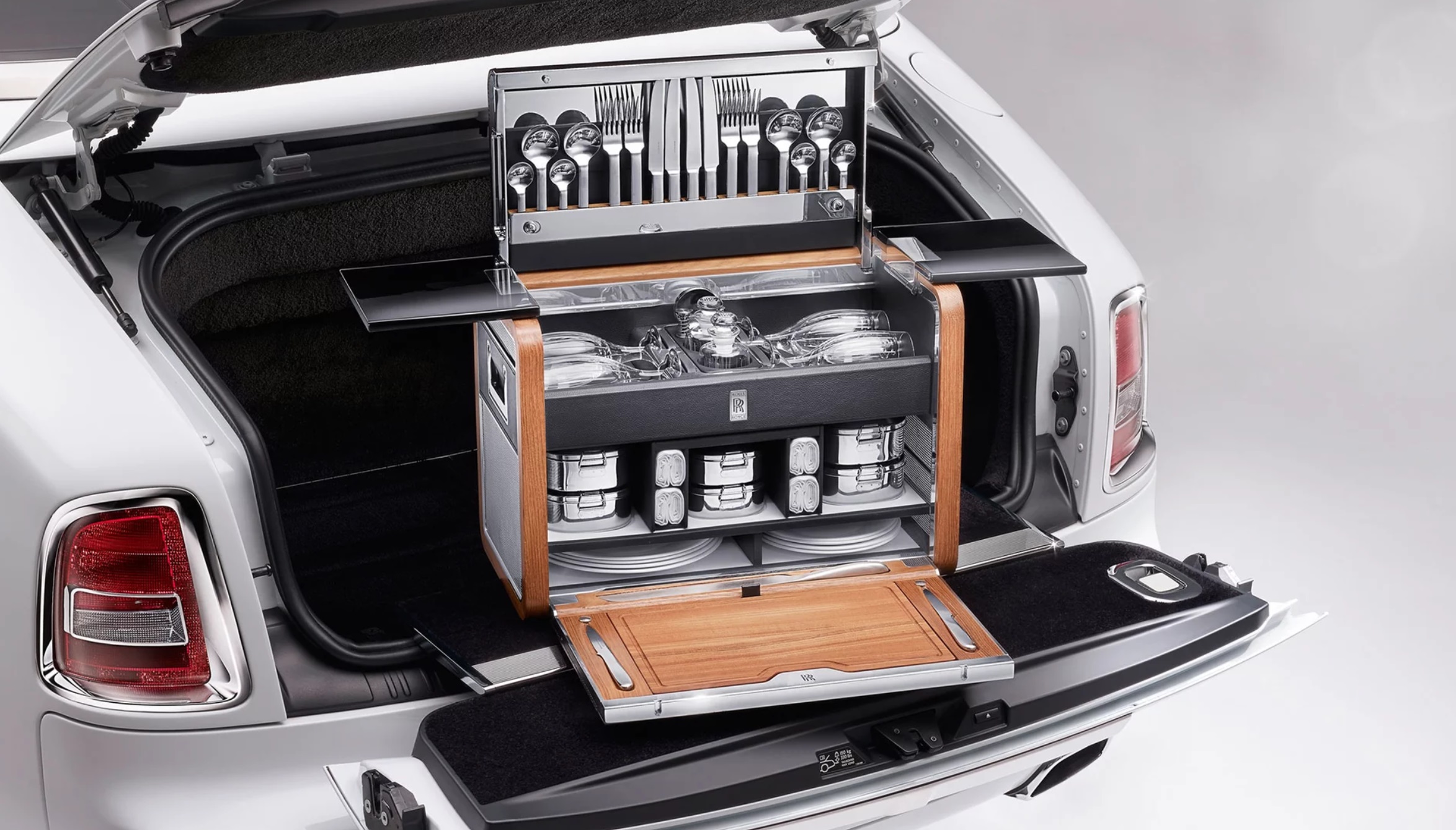 rolls-royce-picknick-korb.jpg