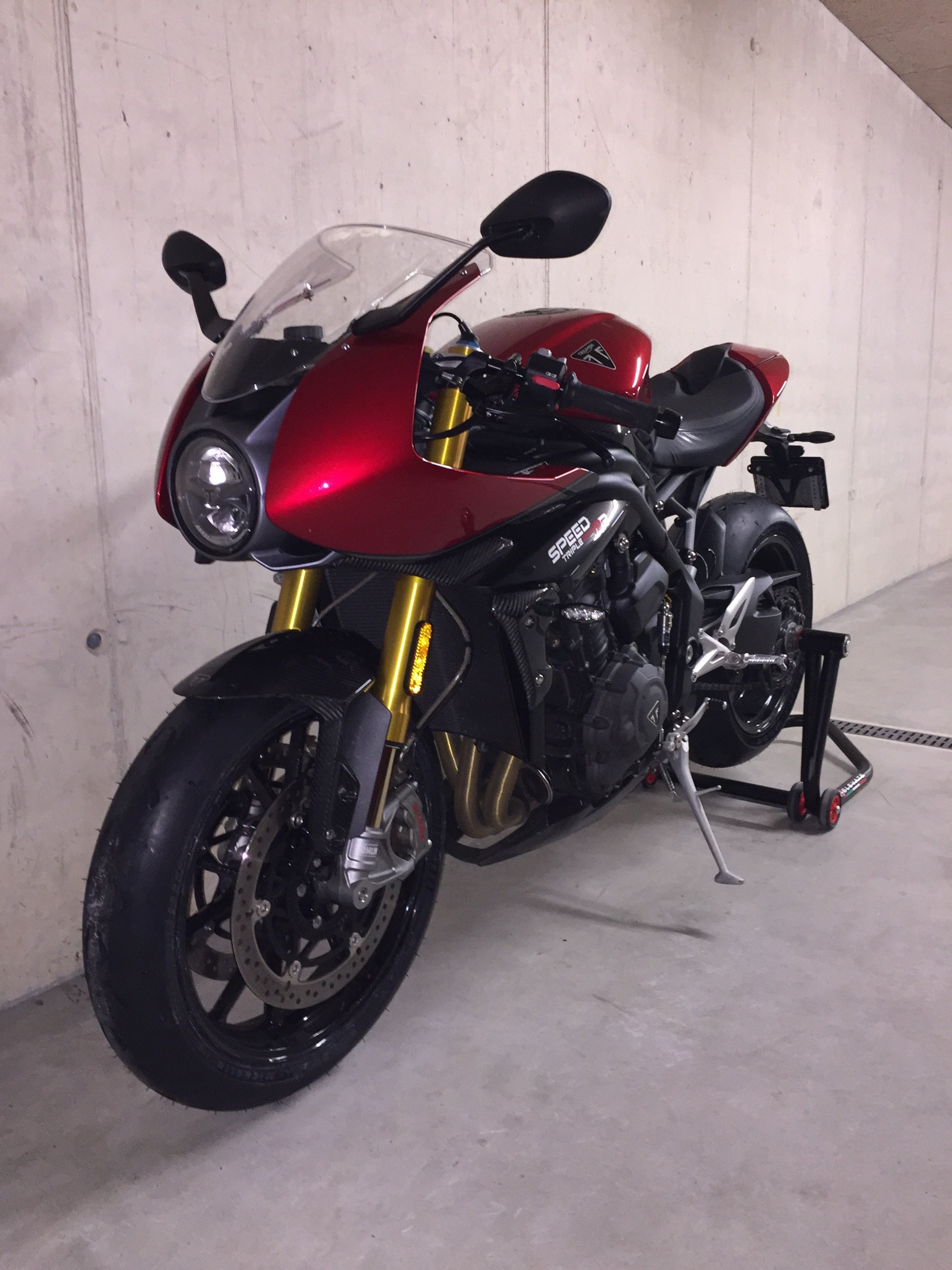 Speed Triple (1).JPG