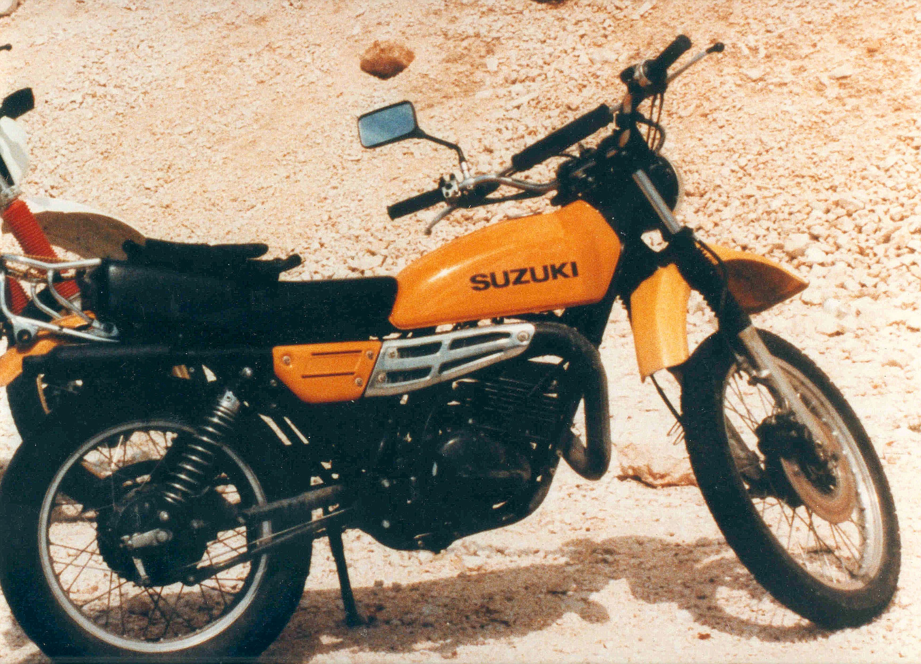 Suzuki250.JPG