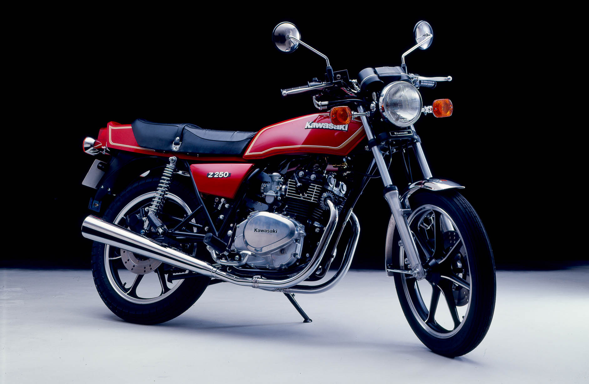 Z-250-1979-06.jpg