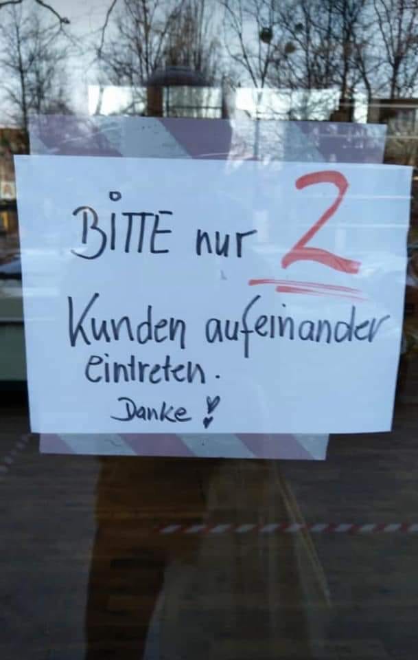 Zwei_kunden_eintreten.jpg