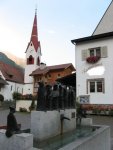 Kirche, Restaurant, Brunnen.jpg