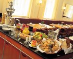 fruehstuecksbuffet-01l-hotel-cottbus.jpg