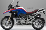 BMW R1200GS 2013 in Alpinweiss-Blau-Rot-4D-von links.jpg