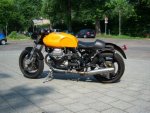 Guzzi schwarz klein.jpg