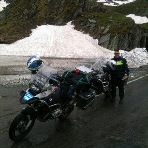 übern Transfagarasan bei Eis und Schnee