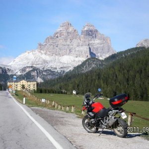 Rückfahrt von Kroatien 2011 
vor dem Misurina See
Drei Zinnen