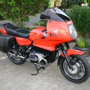 R 100 RS aus 1988, Erstbesitz,
Kilometerstand: 254.000 (Mai 2015)