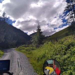 Almhütte Reiseenduro.jpg