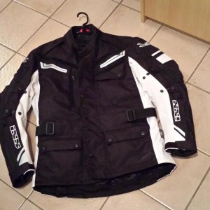 20230501_153151578_iOS Polo Motorrad Kleidung Jacke.jpg