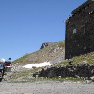 Mittags um 12 auf dem Col de la Bonette