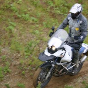 Enduro 2 Lehrgang mit Mottouren,
Auffahrten in Kiesgrube