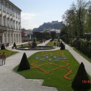 Salzburg09-Mirabellengarten