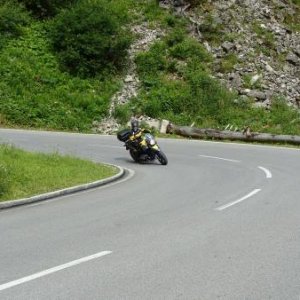 coufi beim rechtskurven-training auf der silvretta