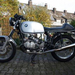 BMW R 75/7 Ultra-Light, seit 1992 in meinem Besitz, Umbauten:
K 100 Gabel und Bremsanlage mit Scheiben von EBC, Vorderrad Einzelanfertigung mit Mystiq