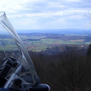 Blick vom Hohen Lohr auf das östliche Ende des Sauerlandes (Rothaargebirge)