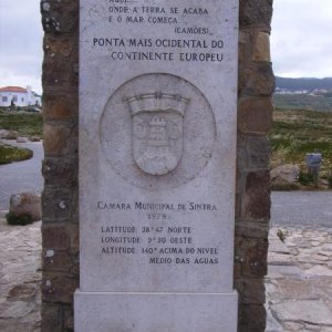 der westlichste Punkt Europas: Cabo Da Roca (Portugal)
Hier...
wo die Erde zu Ende ist 
und das Meer beginnt...