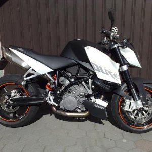 KTM 990 SuperDuke   2009    meine Nr.4