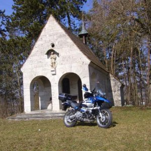 Ausfahrt am 12.03.2011  

Die Kapelle auf dem Eichenberg bei Langenenslingen...