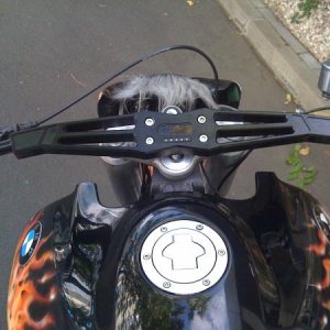 mgm lenker mit daget mini tacho und kontrollleuchten,cnc griffe ,ducati-gaseinheit,taster,rizoma bremsflüssigkeitsbehälter uvm
