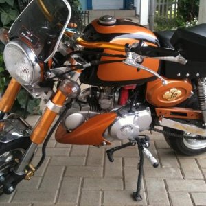 Honda Monkey (mit 175 ccm Skyteam Motor)