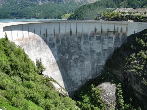 020   Staumauer Lac de Tignes