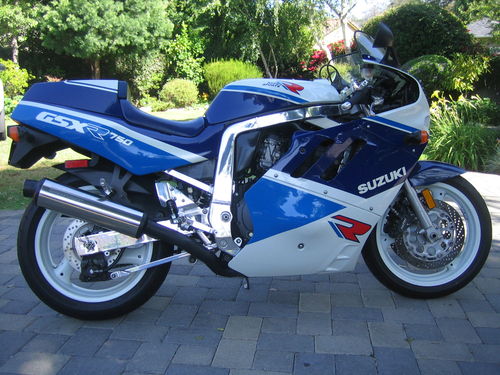 11 Susuki GSXR750R 1989