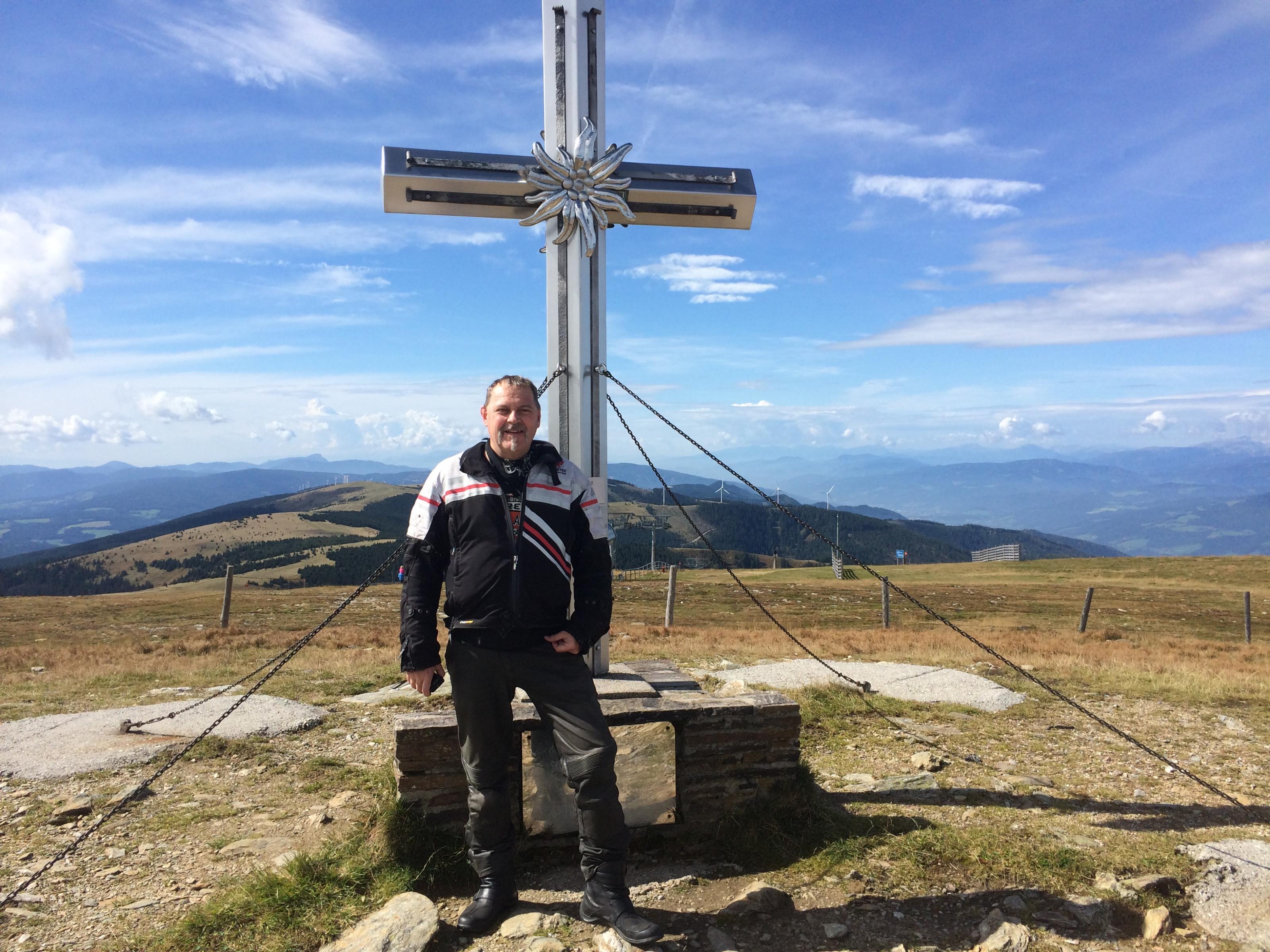 1772 M über dem Meer, Gipfelkreuz am Stuhleck