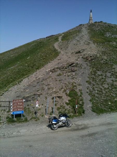 Auf der Assietta mit Straßenreifen, ob das gut geht?