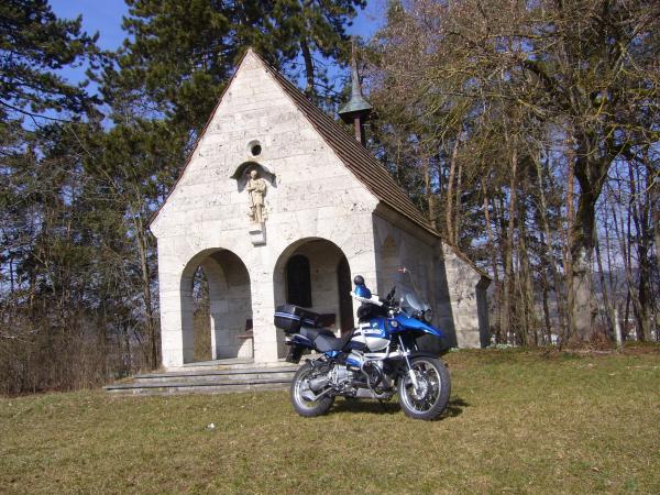 Ausfahrt am 12.03.2011  

Die Kapelle auf dem Eichenberg bei Langenenslingen...