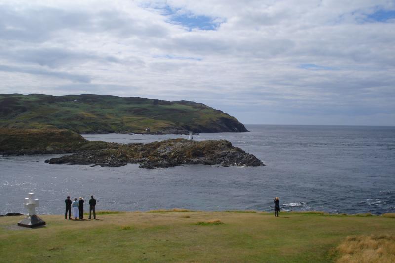 Cregneash   Blick auf "Calf of Man"