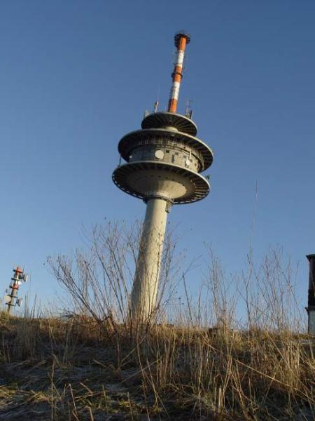 Der Sendemast auf dem Monte Wau Wau (Köterberg).