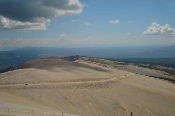 Die Südrampe zum Mont Ventoux