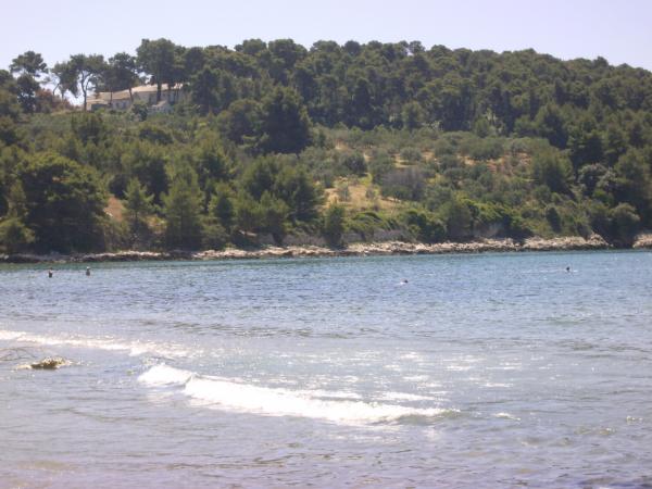 Eine Sandbucht bei Lumbarda (Korcula). Von wegen in Kroatien gibts nur Fels und Steine.