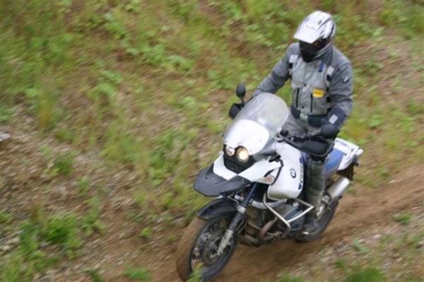 Enduro 2 Lehrgang mit Mottouren,
Auffahrten in Kiesgrube