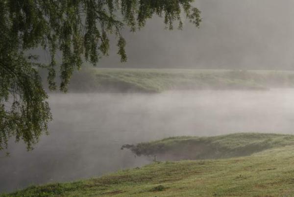 Entlang der Weser bieten sich immer wieder Plätze zum verweilen!