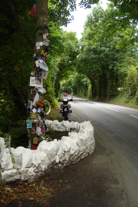 FAIRY BRIDGE
Die Brücke aller Renn- u. Motorradfahrer