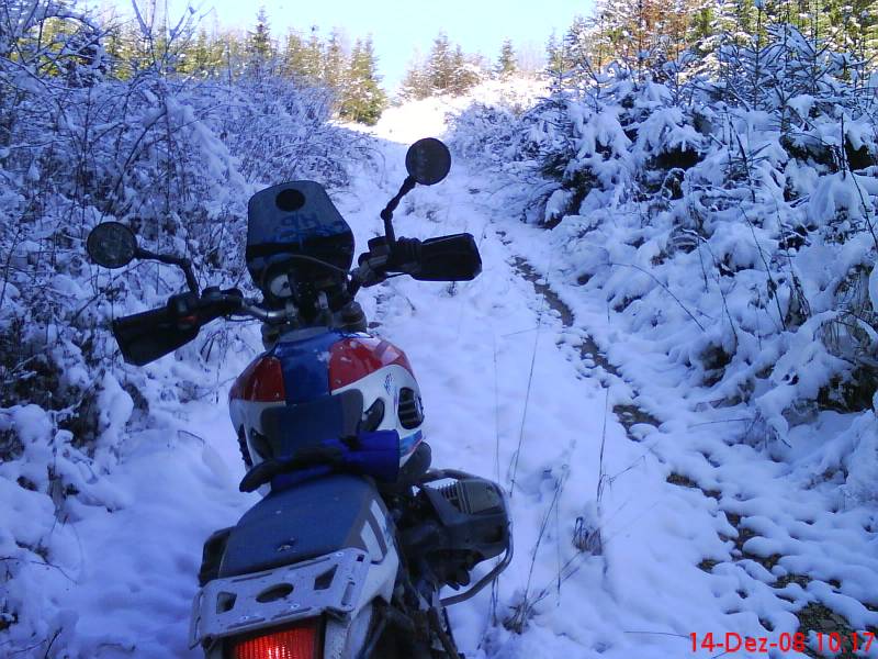 frtzi gedchtnishang im schnee